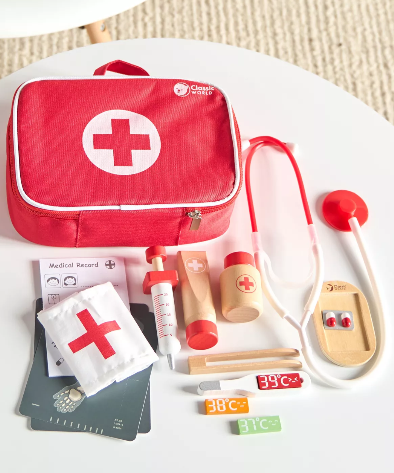 Classic World • Doctor Case • Singapore – the little oak tree.